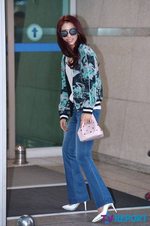 Actress Park Shin Hye Leaves For Manila