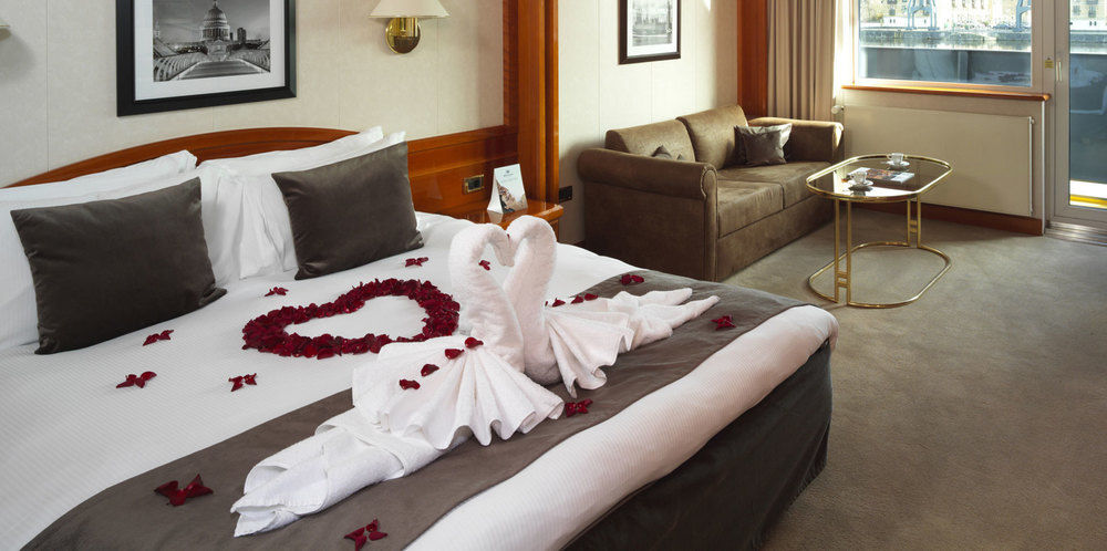 14 BEST AMOROUS HOTELS FOR ROMANTICS IN LONDON